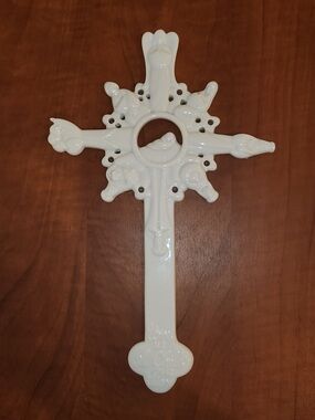 Rare Beautiful Dicksons Vintage White Porcelain Nativity Cross Wall Plaque w/Box